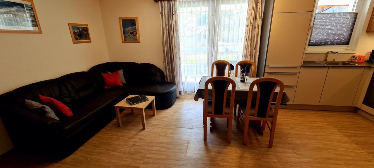 סאס-גרונד Apartmenthaus Sunshine מראה חיצוני תמונה