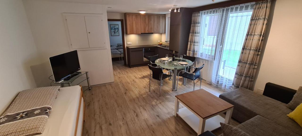סאס-גרונד Apartmenthaus Sunshine מראה חיצוני תמונה